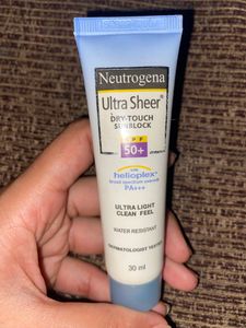 Neutrogena Ultra Sheer Dry Touch Sunscreen With Spf50+