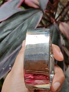 Quartz Analog Bracelet Watch