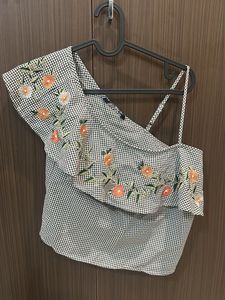 Floral Embroidery Gingham Top