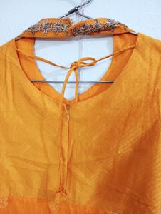 Nyra Cut Hewy Work Kurti 🎉