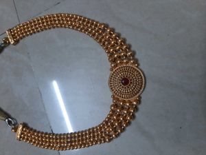 Temple Choker Set