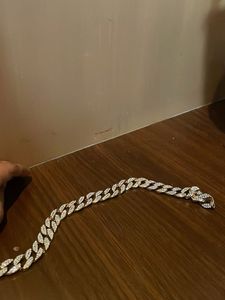 Sparkling Chain Necklace