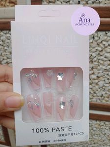 Press-On Nail Set( Pack Of 6)