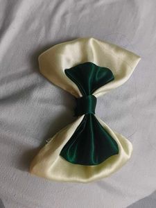 Handmade Bows - Green &amp; Ivory