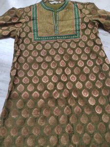 Max Elegant Green Kurta with zari work