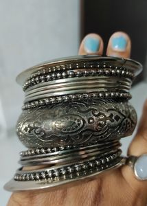 Oxsidied Set Of Bangles
