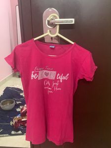 Pink tshirt