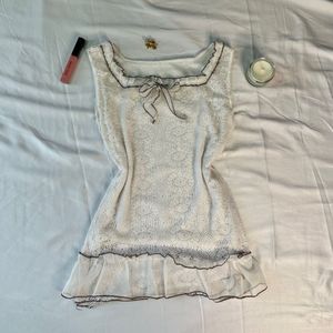 Lace Fitted Frill Top