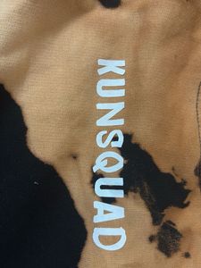 Unique KUNSQUAD Graphic Tee