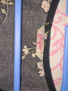 A Black Ginger Cute Floral Print Crop Top