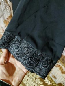 🖤 Classic Black Elegance – Timeless and versatile