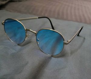 Blue Mirrored Round Sunglasses