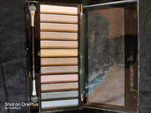 Makeup Revolution Eye Shadow Palette