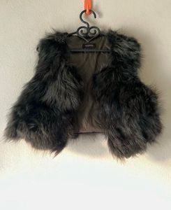 Faux Fur Vest🦋🎀💖