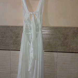 White Backless Maxi Dress 🦢