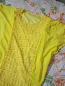 Sunshine lace top ✨