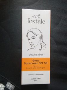 Glow Sunscreen Spf 50 With Vitamin C &amp; Niacinamide