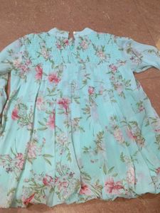 Classy Floral Print Baloon Top