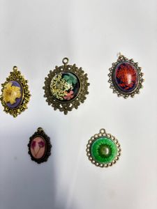 resin pendant