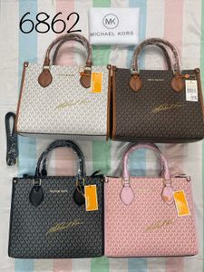 MICHAEL KORS PREMIUM QUALITY HANDBAG