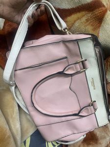 Accessories London Handheld Bag