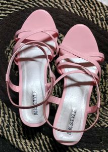 Fashion Women&#39;s Block Heel Pink Colour
