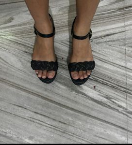 Black Wedges