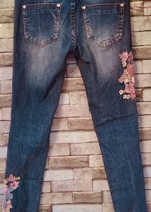 Floral Embroidery Blue Jeans For Women