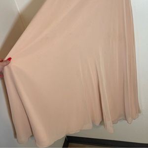 Beautiful , dust pink 👗