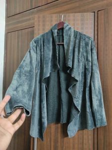 SALE 🛍️ Grey Velvet Fur Shrug