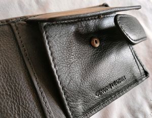 Brand New Pure Leather Black Men&#39;s Purse
