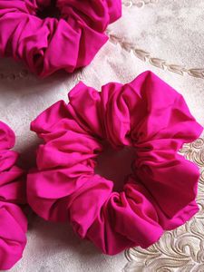 Pink Scrunchie Set 3 New 🆕✨