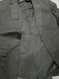 Men&#39;s Suit - Blazer, Vest &amp; Pants