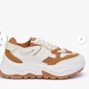 chunky sneakers ⭐️🤎