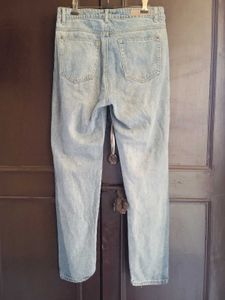 GRAPHIC JEANS