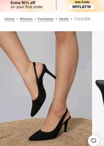 Black Pumps
