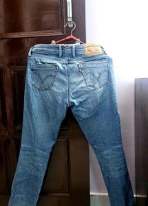 Limited! Levi&#39;s Women 711 skinny Jeans