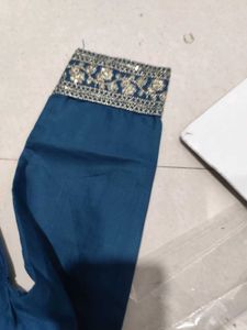 Elegant Blue Embroidered Kurta And Pant XS Size