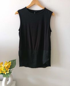 Forever New Stylish Black Sleeveless Tunic