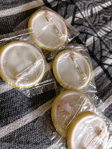 Look At This Vibrant Smiley Batches(Pack Of 5)