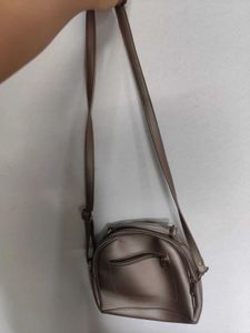 Metallic Dome Crossbody Bag✨✨