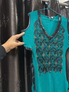 Embroidered Green Sleeveless Tunic Top