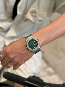 Stylish Men&#39;s Watch