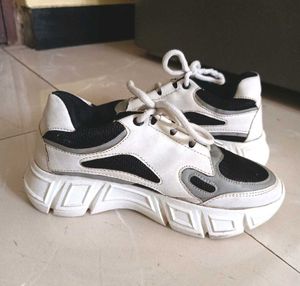 Sneaker 👟