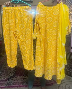 Gota Embellished Cotton Yellow Kurta Set