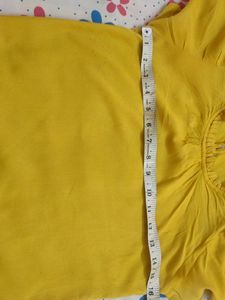 Mustard Yellow Top⭐