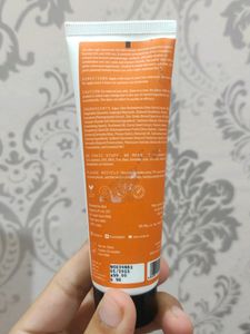 Arata Sunscreen Gel SPF 50 PA+++