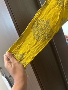 Yellow Printed Straight Kurta