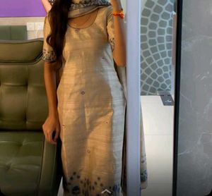 Elegant Beige Salwar Kameez Suit