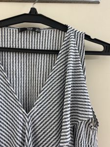 MNG MANGO RUFFLE TOP